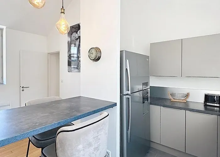 So Guest- Pepite De Charme Proche Cathedrale, Climatisation Parking رانس